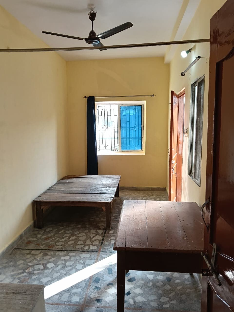 Single Room in Ratu Road - View 1